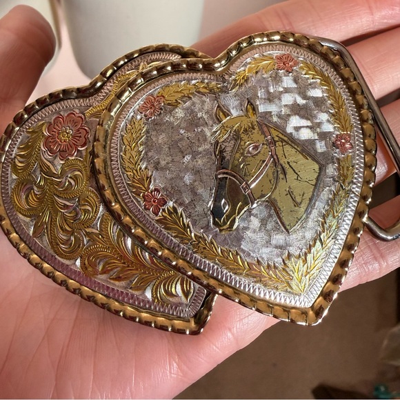 Vintage made in the USA feminine Horse Western Heart belt buckle